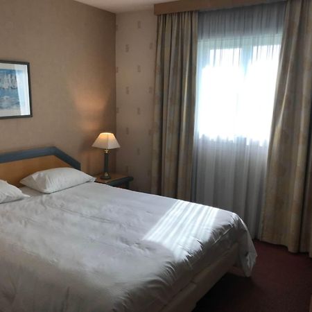 Le Manoir 호텔 Orchies 외부 사진