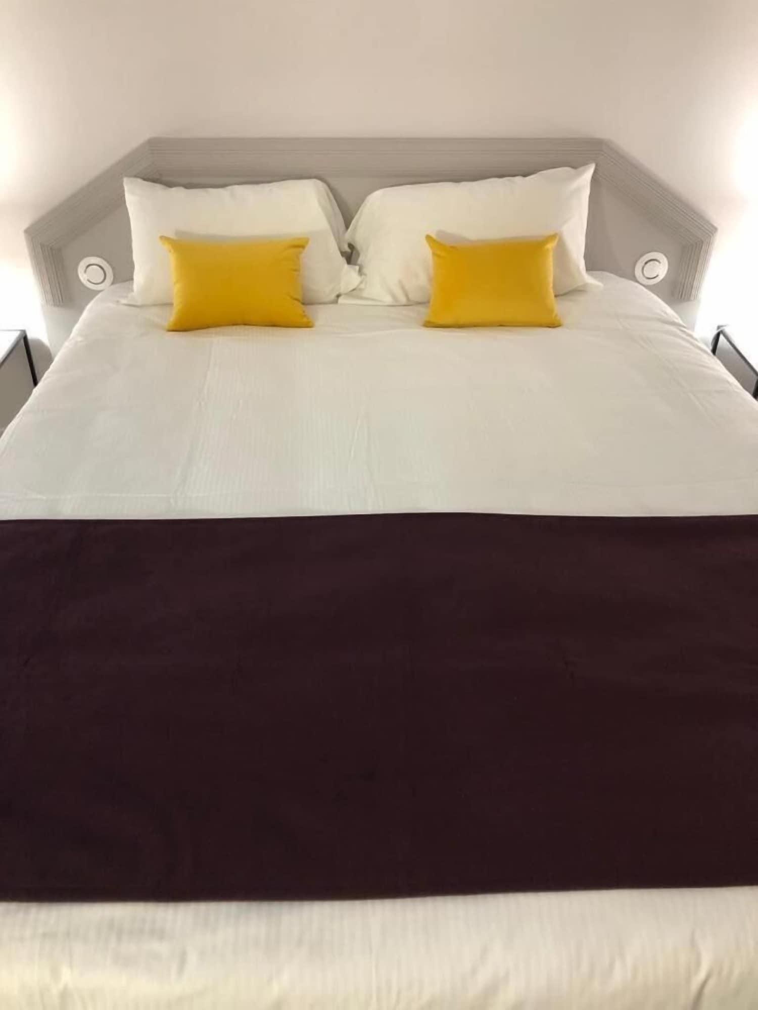 Le Manoir 호텔 Orchies 외부 사진
