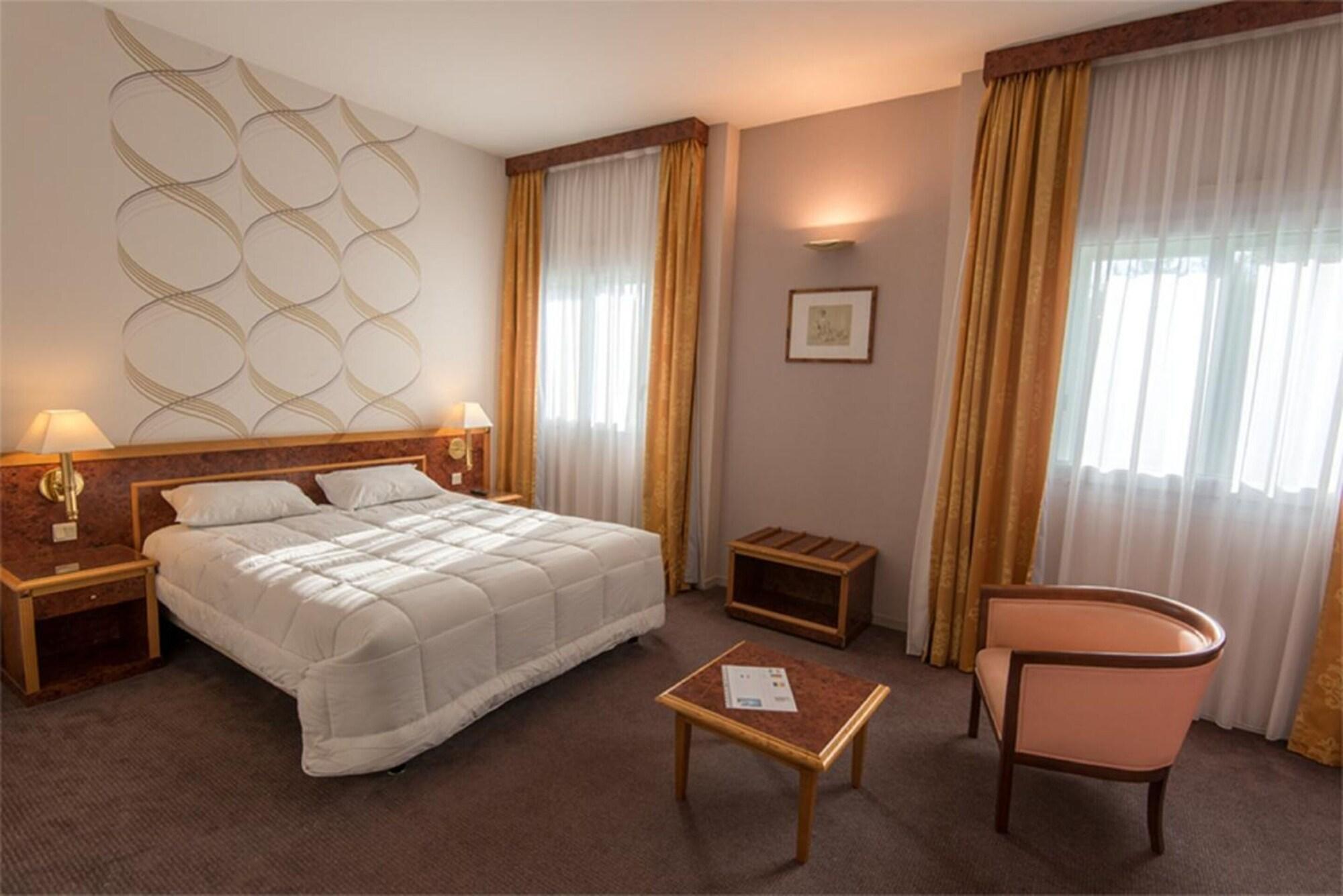 Le Manoir 호텔 Orchies 외부 사진