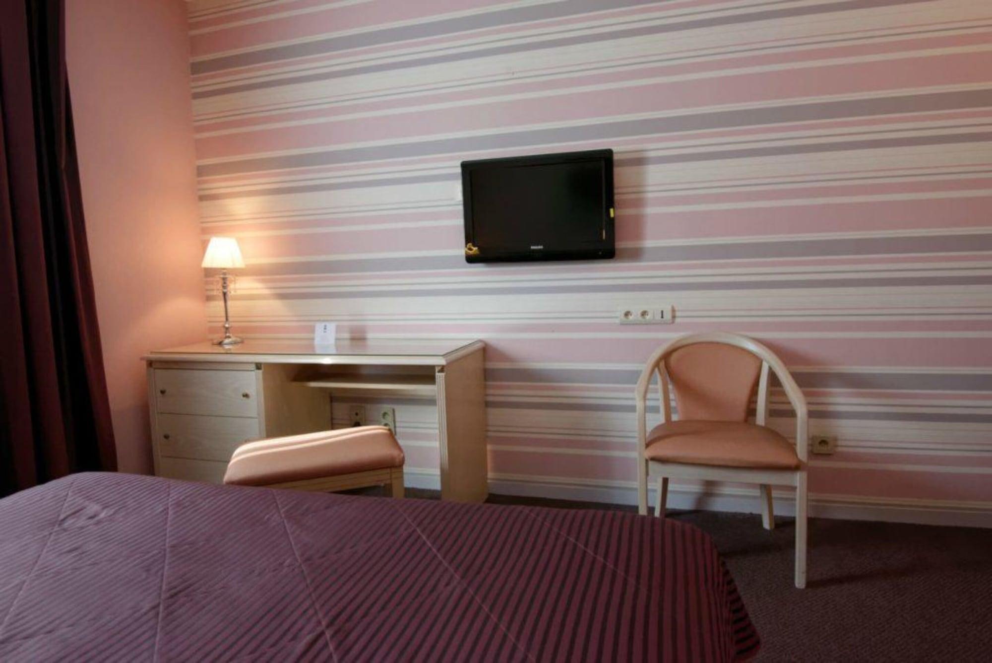 Le Manoir 호텔 Orchies 외부 사진