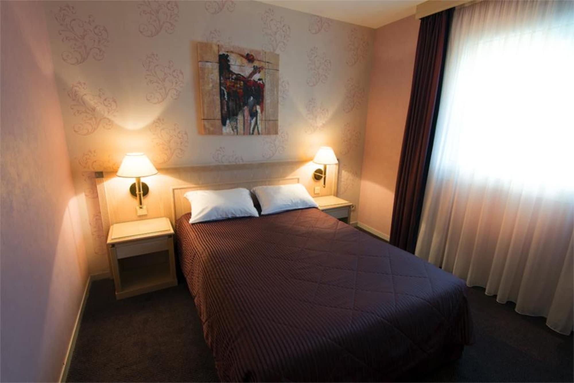 Le Manoir 호텔 Orchies 외부 사진